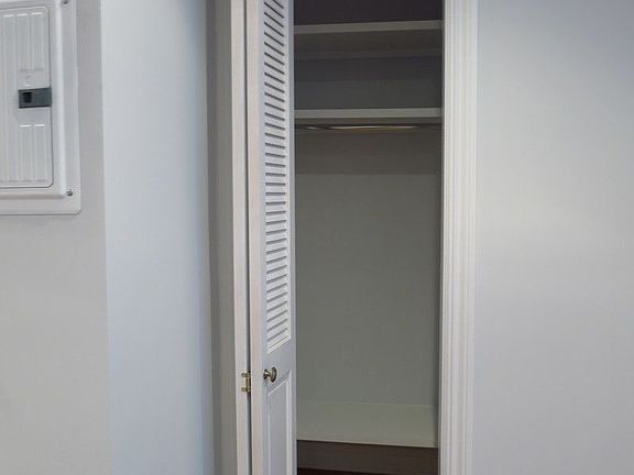 3rd image of 512 E 79th St APT 4A
