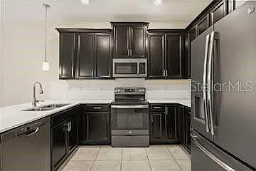3 bed, 2.5 bath, 1797 sqft, $2,500 — Photo 3