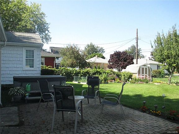 4th image of 30 Cleveland Dr