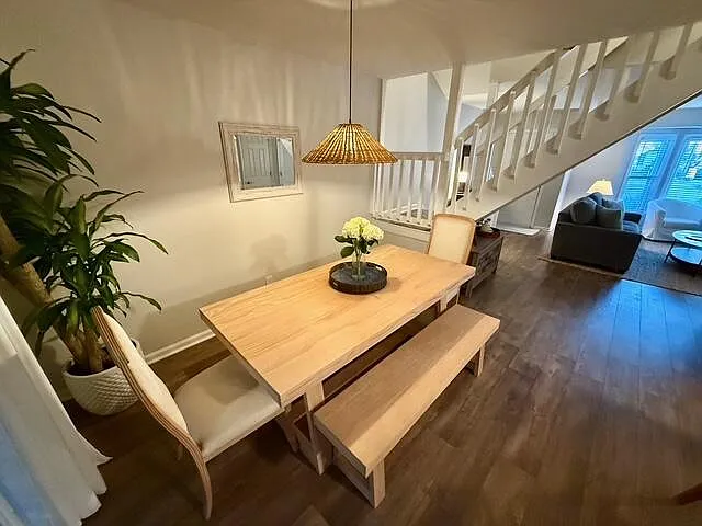 3 bed, 1.5 bath, 1138 sqft, $4,350 — Photo 4