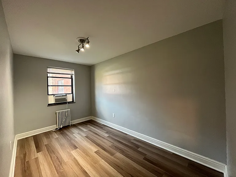 Royal Gardens Apartments — Photo 118