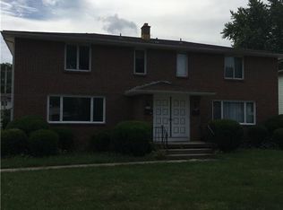 221 Sunshine Dr, Amherst, NY 14228