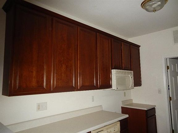 5th image of 2905 Churchill Ln