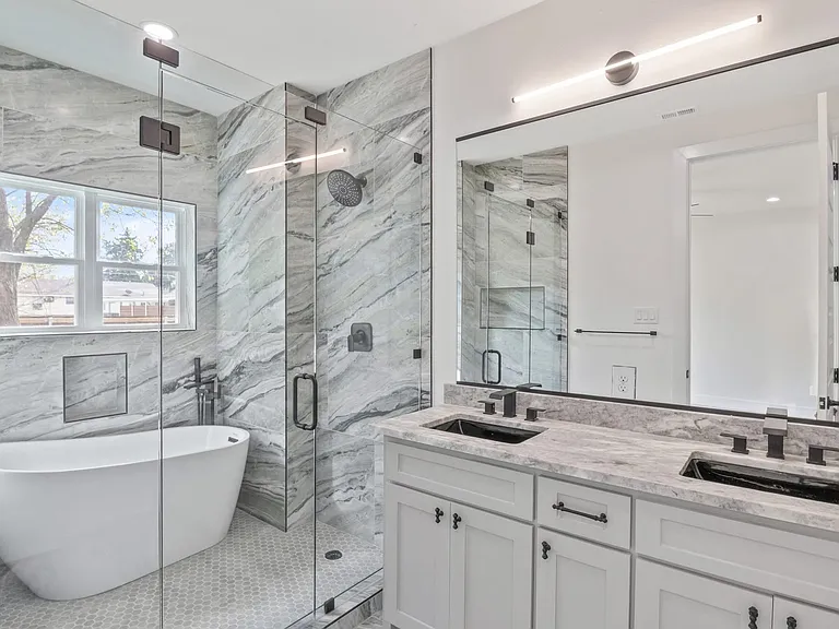 2626 Burger Ave — Photo 1