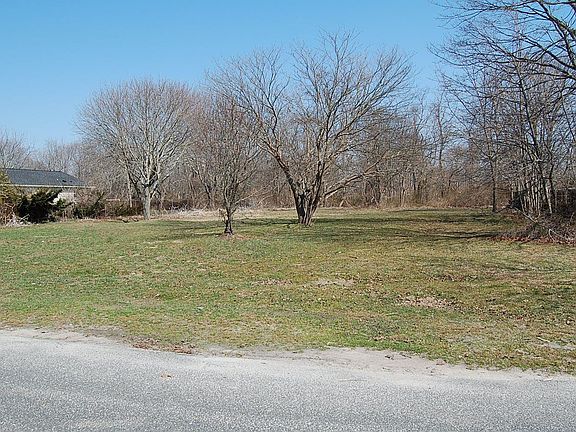 3rd image of 51 Lincoln Blvd