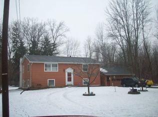 705 Trimmer Rd, Spencerport, NY 14559