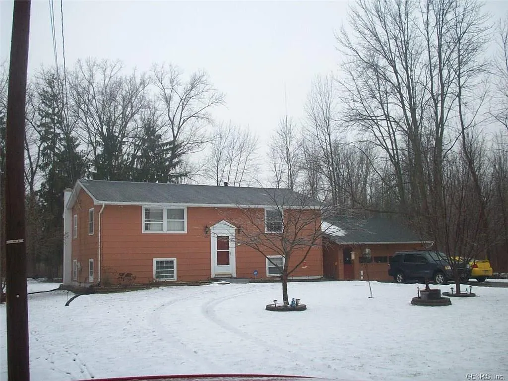 705 Trimmer Rd photo 1