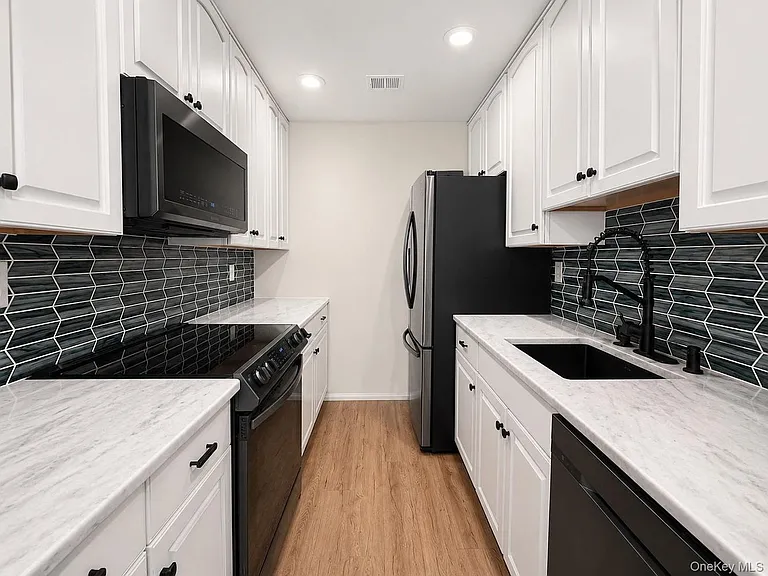 201 Birchwood Rd #201 — Photo 4