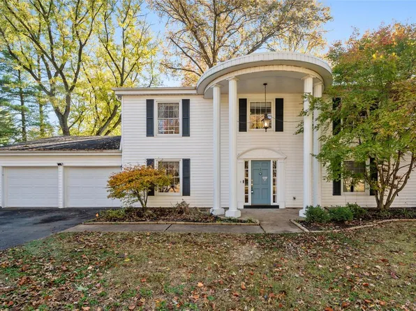 146 Ridgecrest Dr, Chesterfield, MO 63017