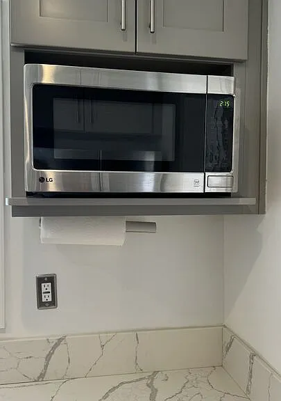 650 Park Ave — Photo 16