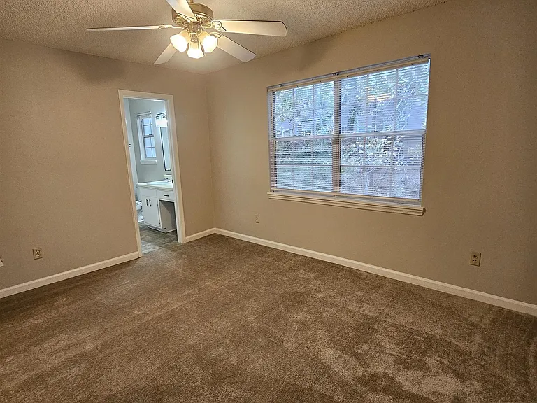 2388 Gregory Dr — Photo 21
