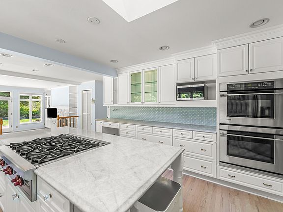 4th image of 22116 NE 140th Way