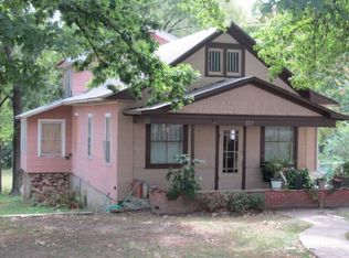 557 S Overton Ave, Independence, MO 64053