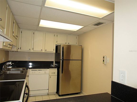 3rd image of 51 Island Way APT 301