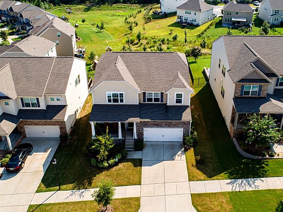 3rd image of 1456 Tomkins Knob Dr