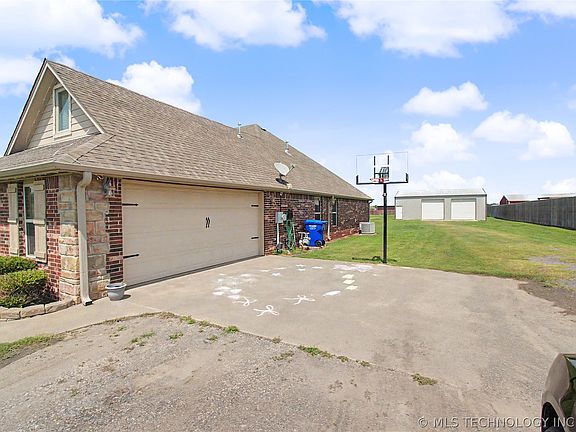 2nd image of 6030 Gulick St