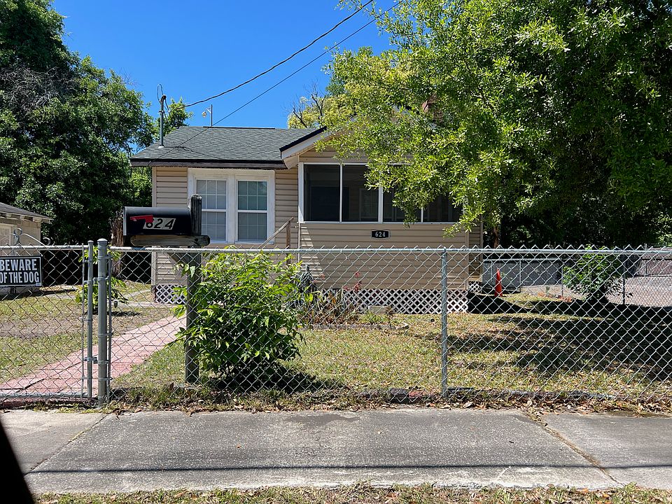 2nd image of 624 Parker St