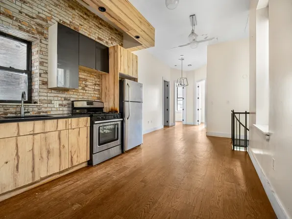 620 Wilson Avenue image 1 of 9