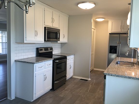 5th image of 226 Kelly Dr