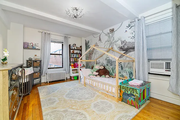 Sold by Douglas Elliman | media 8