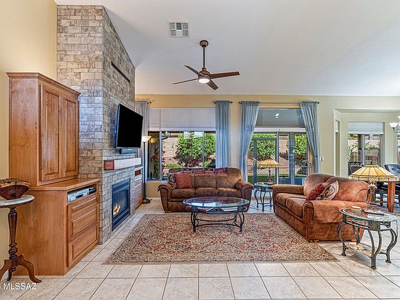 4th image of 826 N Turquoise Vista Dr