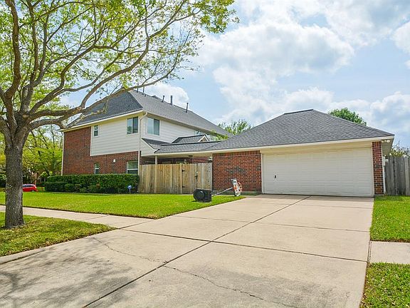4th image of 1902 Maidenhair Ln
