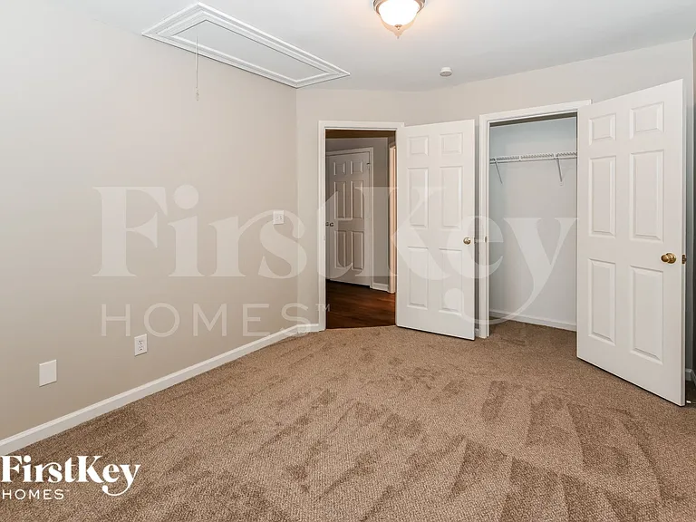5611 Branthurst Dr — Photo 12