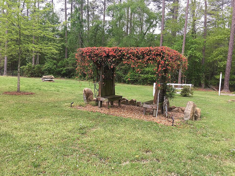 2nd image of 1201 Old Summerville Rd NW