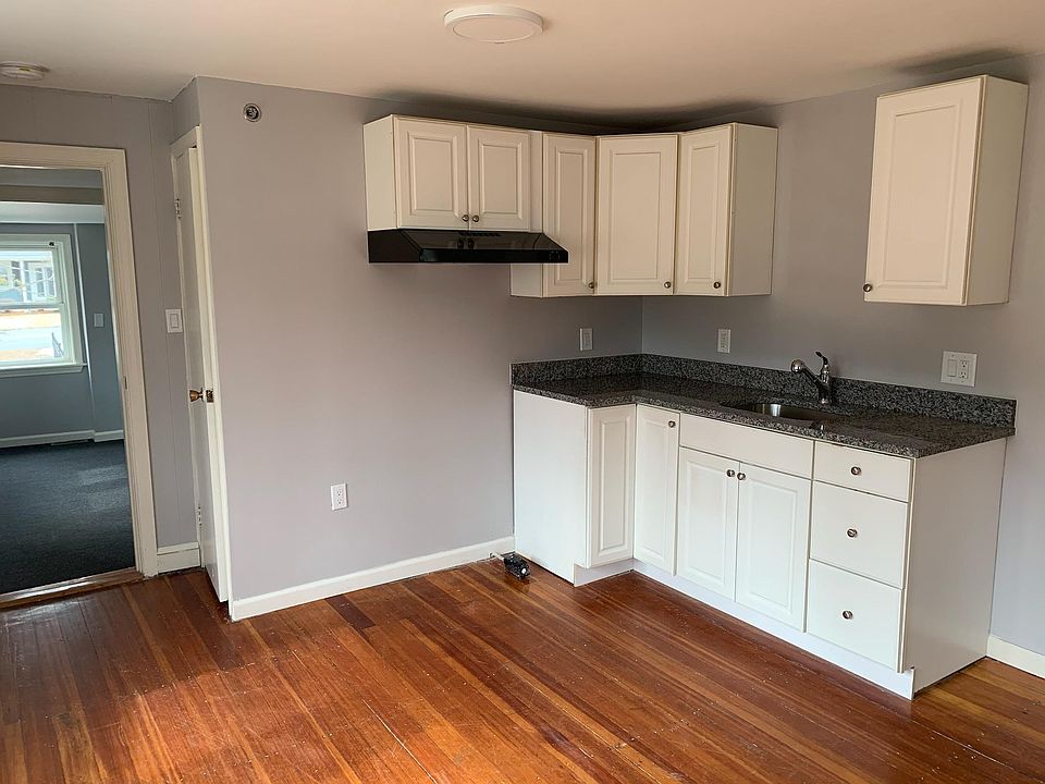 2nd image of 132 Pleasant St #1