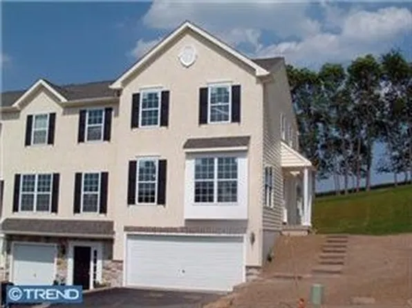 185 Lukens Mill Dr, Coatesville, PA 19320