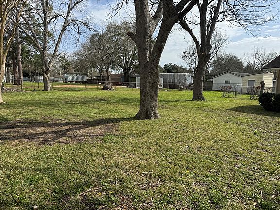 5th image of 5702 Pine Ave