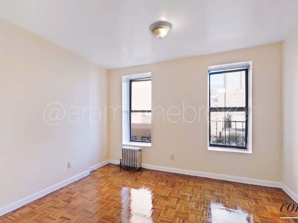 1st image of 546 W 50th St #B5fe