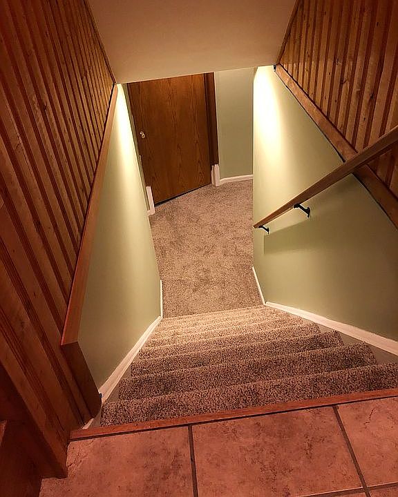 1st image of 2488 Albrecht Ave