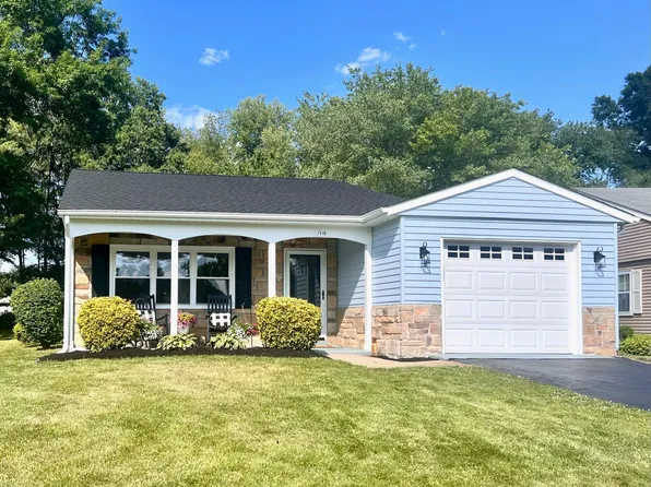 10 Andover Ct, Southampton, NJ 08088