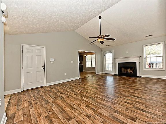 3rd image of 592 S Buckeye Dr