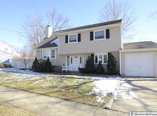 3 Azee Dr, Hazlet, NJ 07730