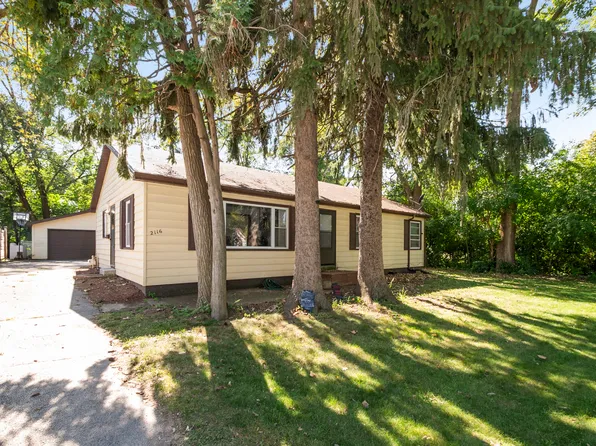 2116 Hanover St, Joliet, IL 60433