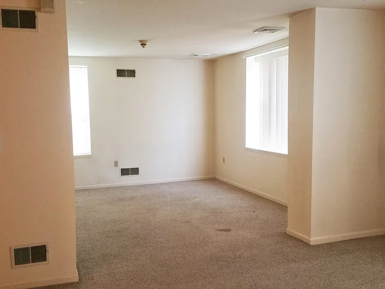 36 N Centre Ave #1 — Photo 2