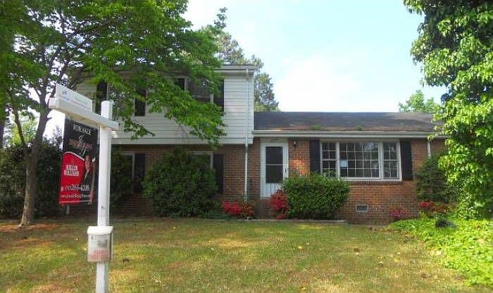 1st image of 4005 Summerset Dr