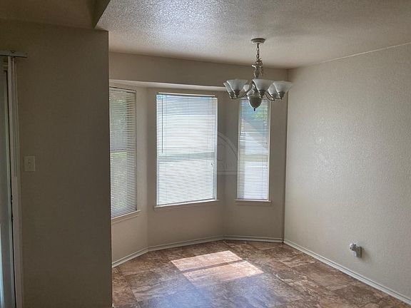 5th image of 4402 Maggie Dr