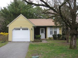 105 Sunset Rd, Whiting, NJ 08759