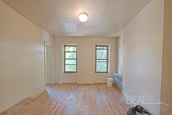 2nd image of 166 Clermont Ave APT 1