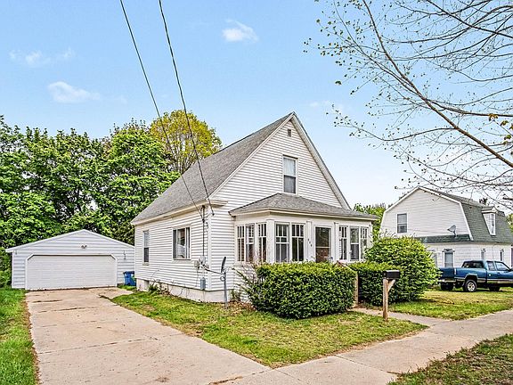2nd image of 909 Alderman St