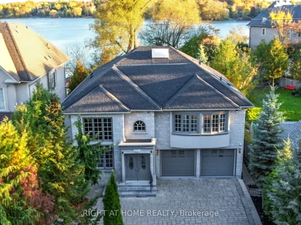 429 N Lake Rd, Richmond Hill, ON L4E 3A7