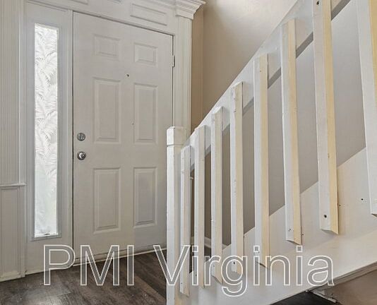 3rd image of 737 Waters Dr