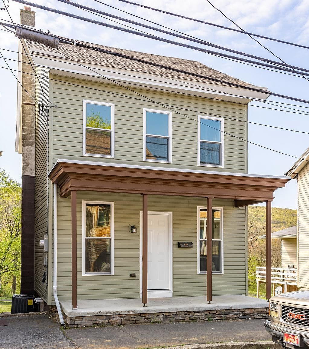 434 W Market St, Williamstown, PA 17098 Zillow
