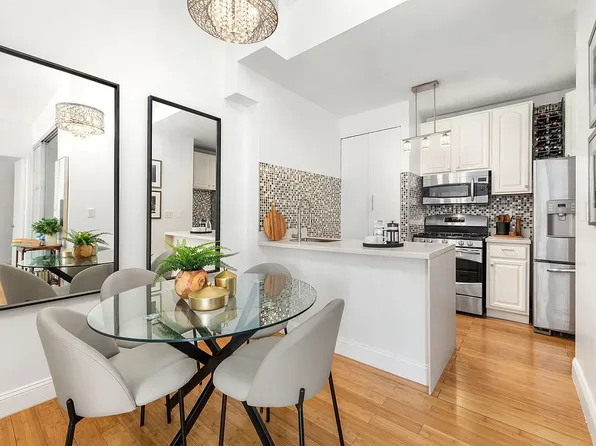 393 W 49th St #Thf, New York, NY 10019