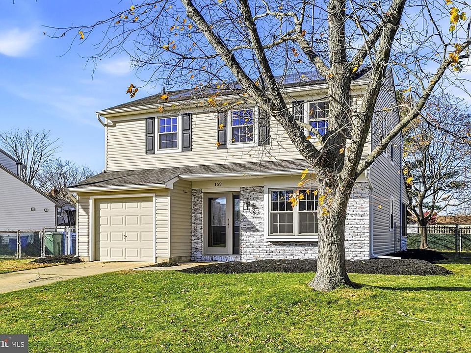 1st image of 169 Thornwood Dr