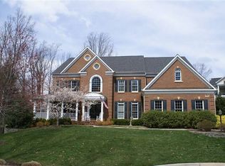 12801 Rose Grove Dr, Herndon, VA 20171