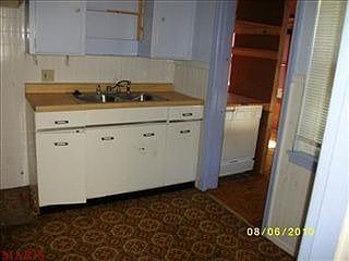 4th image of 9436 Harold Dr
